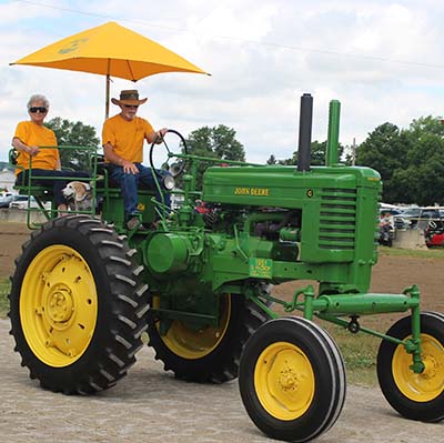 game TRACTOR PARADE