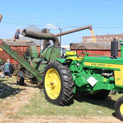 tractor DEMONSTRATIONS