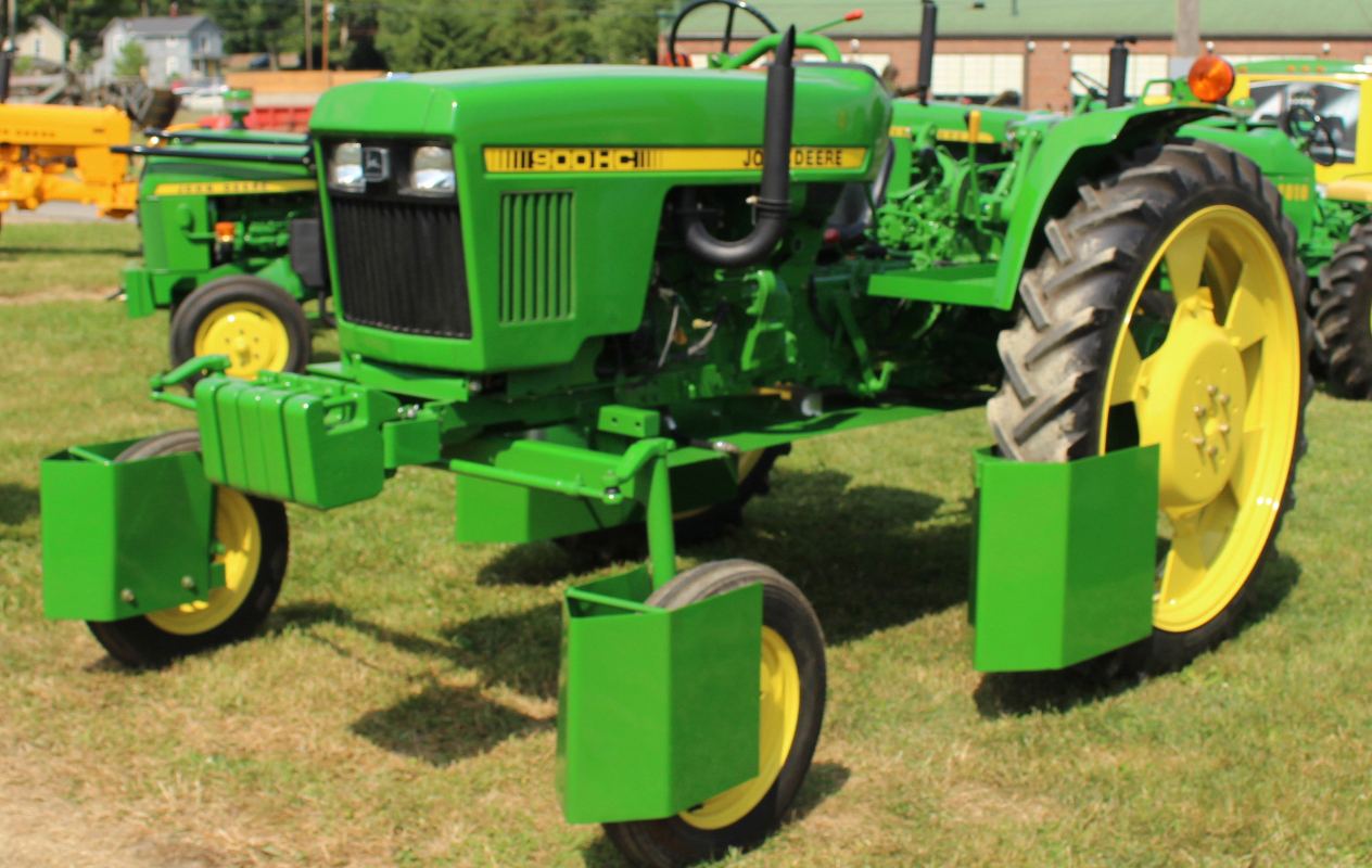 John Deere 900HC high-crop tractor with shields
